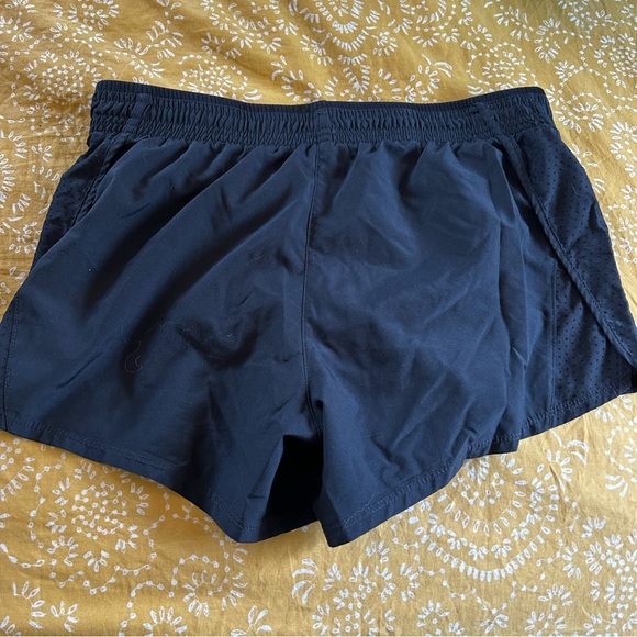 Nike dri-fit shorts - Picture 2 of 4